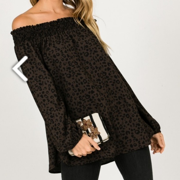 Leopard Off Shoulder Top - Picture 2 of 2